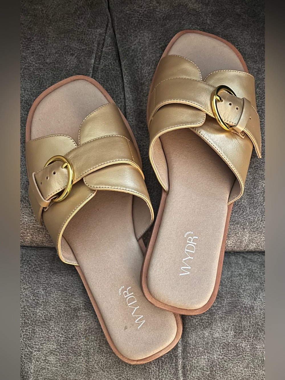 WYDR Studios Marbella Metallic Gold Leather Slide Sandals Size 10 WW 2E